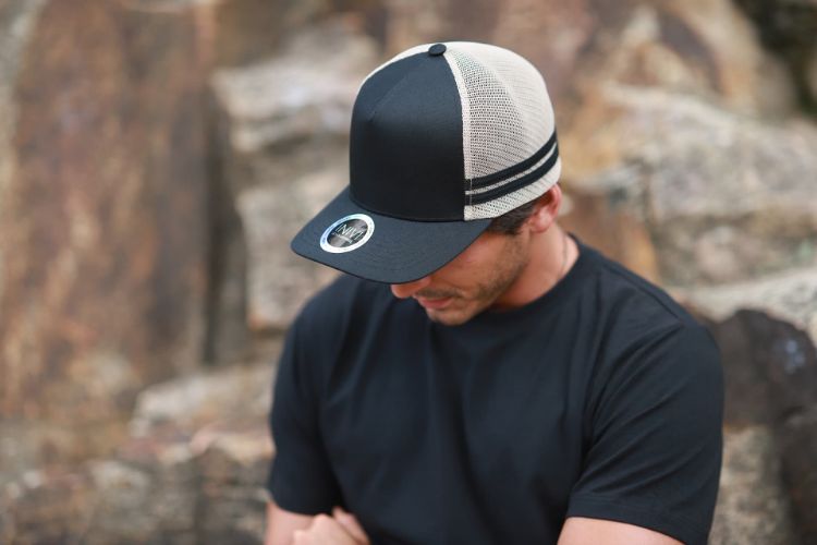 Picture of INIVI SEAMLESS SIDE AND BACK PANEL POLYCOTTON/MESH - SNAPBACK